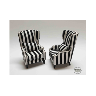 Miniature armchairs on a 1:12 scale with cotton fabric upholstery. Wooden frame.<br />A one-of-a-kind piece for dollhouses and collectors, crafted by the miniature artisan Desirée Lafuente.<br />